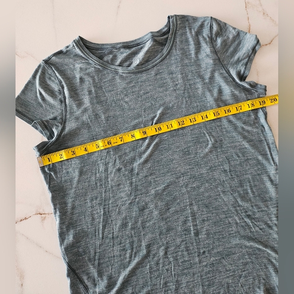 LULULEMON Another Mile Short Sleeve Running Shirt Green Size 10? - Picture 12 of 12